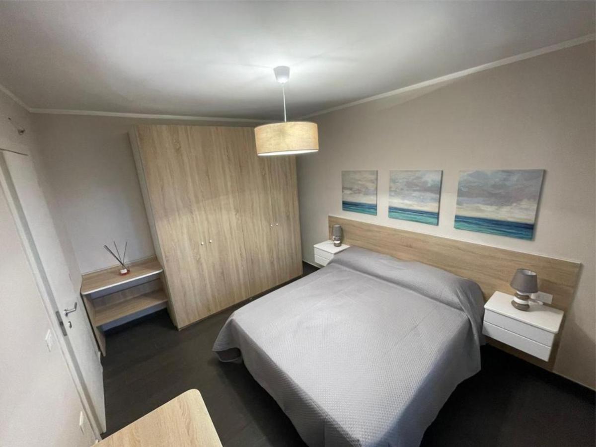 Villa Marisa Resort 卡斯特拉玛雷帝斯达比亚 外观 照片