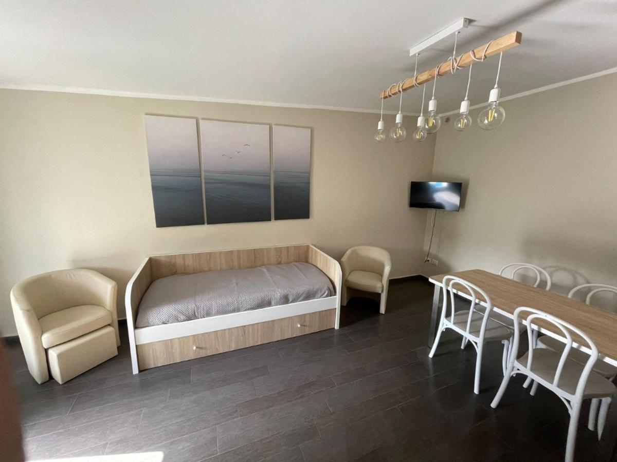 Villa Marisa Resort 卡斯特拉玛雷帝斯达比亚 外观 照片