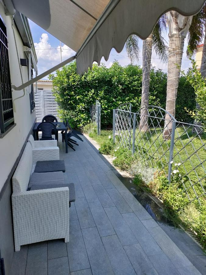 Villa Marisa Resort 卡斯特拉玛雷帝斯达比亚 外观 照片